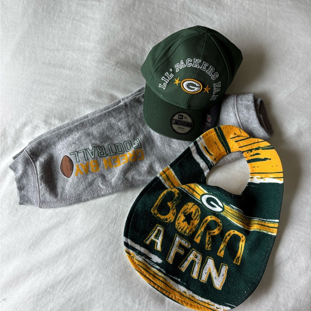 Green Bay Packers baby bundle Bib, Cap, and sweatpants 6 months
